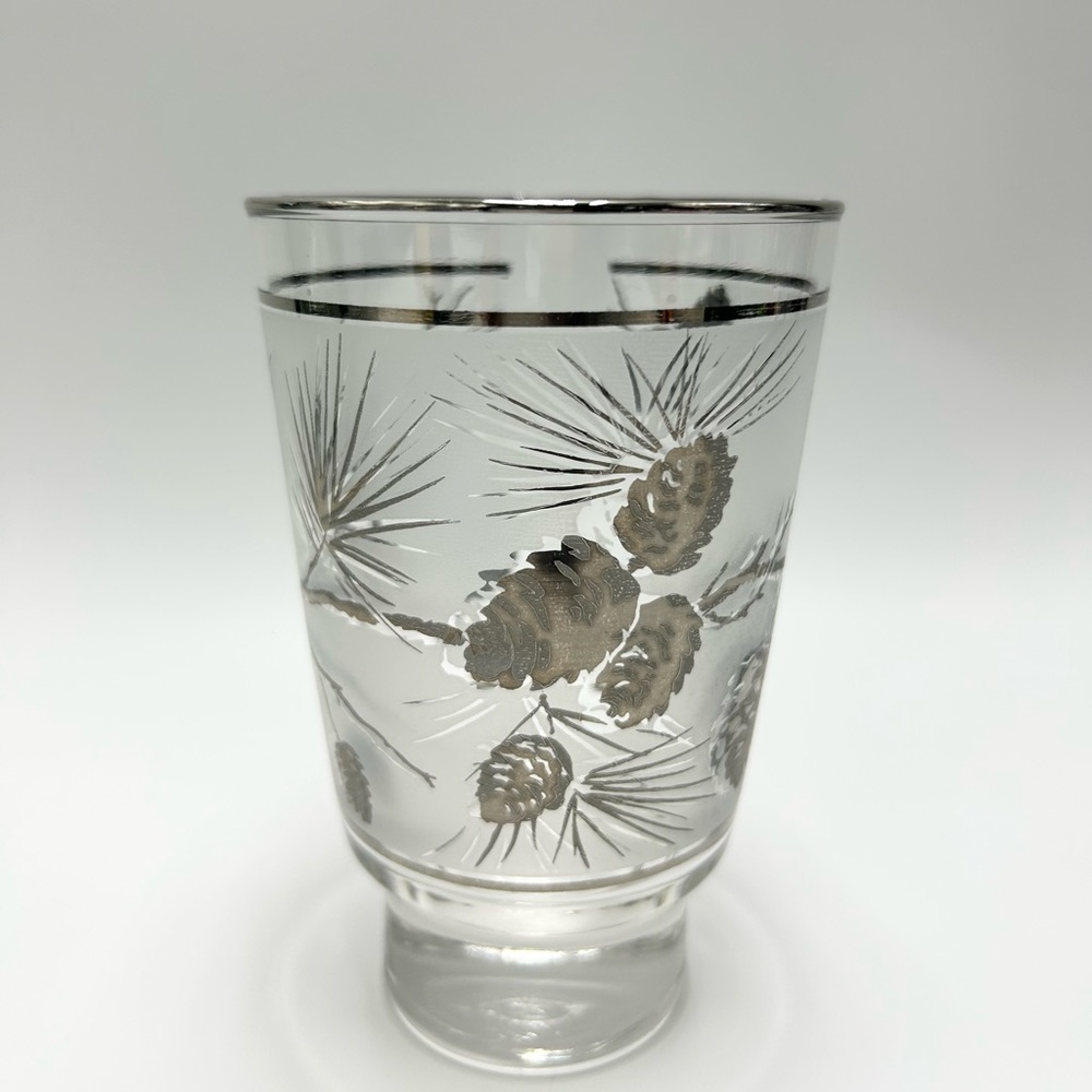 Libbey - Vintage (1970s) Silver Pinecone Tumbler Christmas Glass.